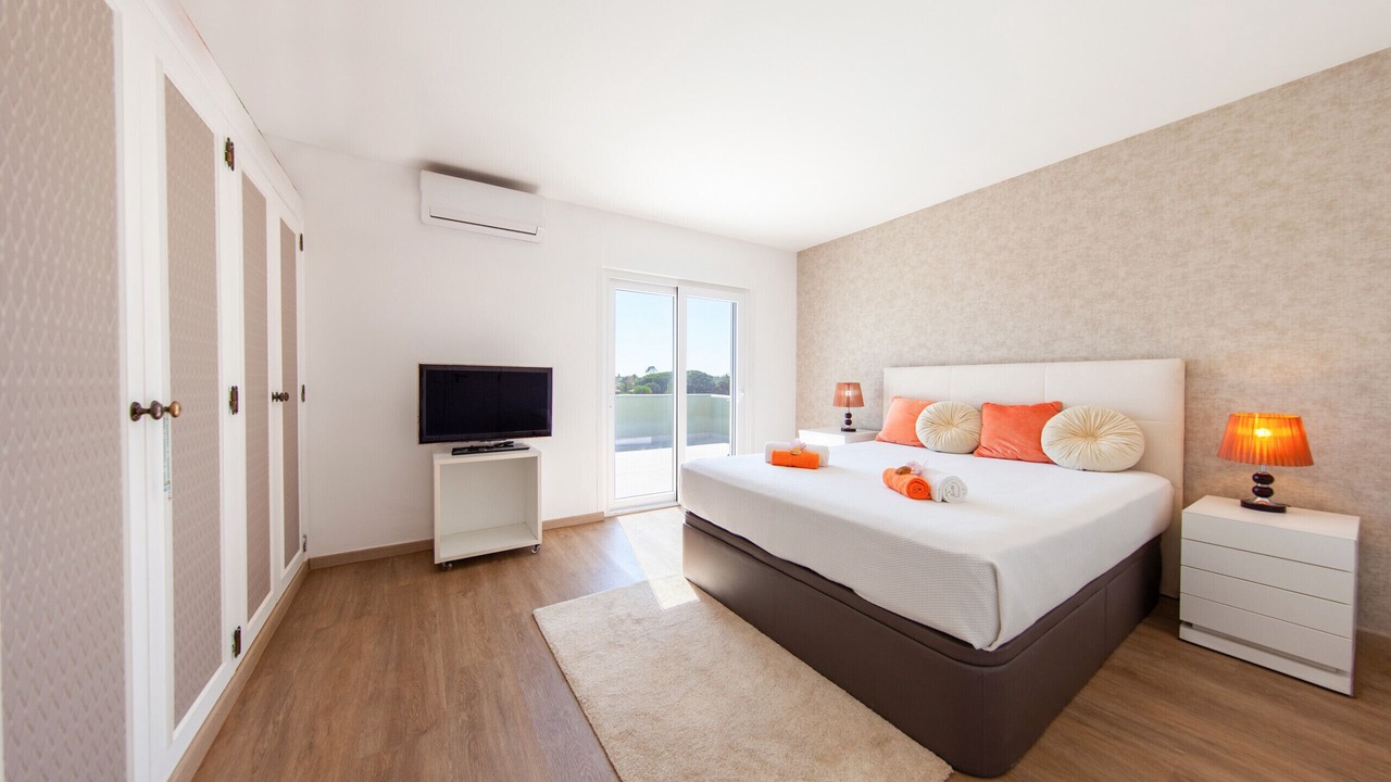 Photo of Bedroom in Monte Raposo