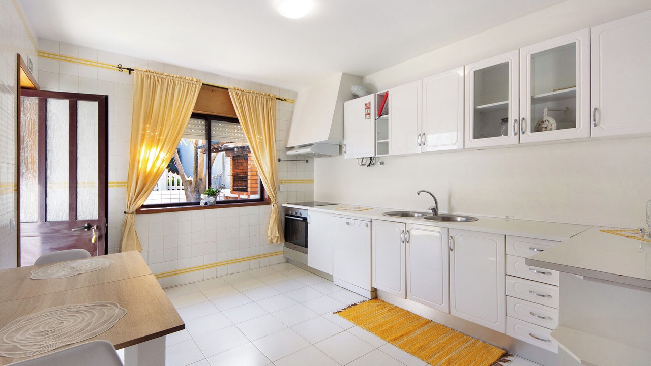 Photo of Kitchen in Rates