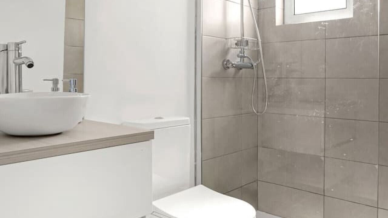Photo of Bathroom in Linda-a-Velha