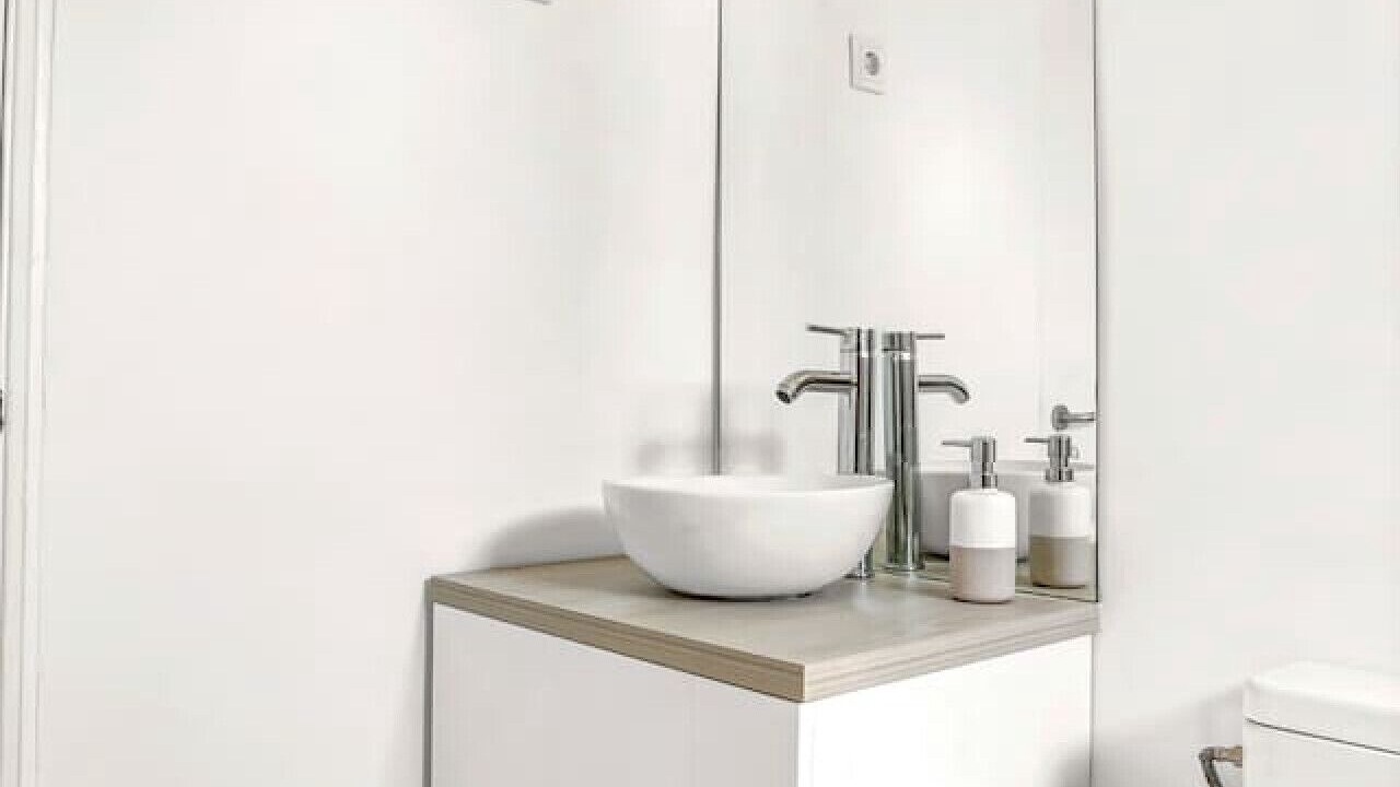 Photo of Bathroom in Linda-a-Velha