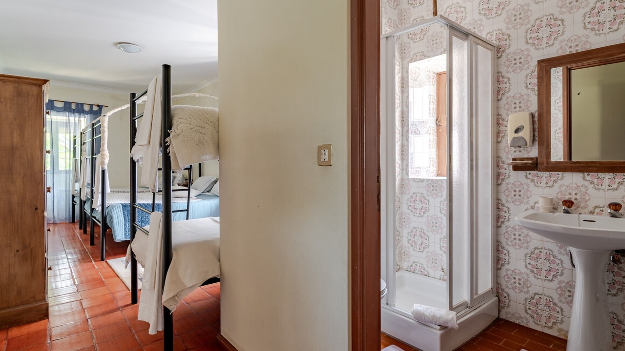 Photo of Bedroom in Cossourado