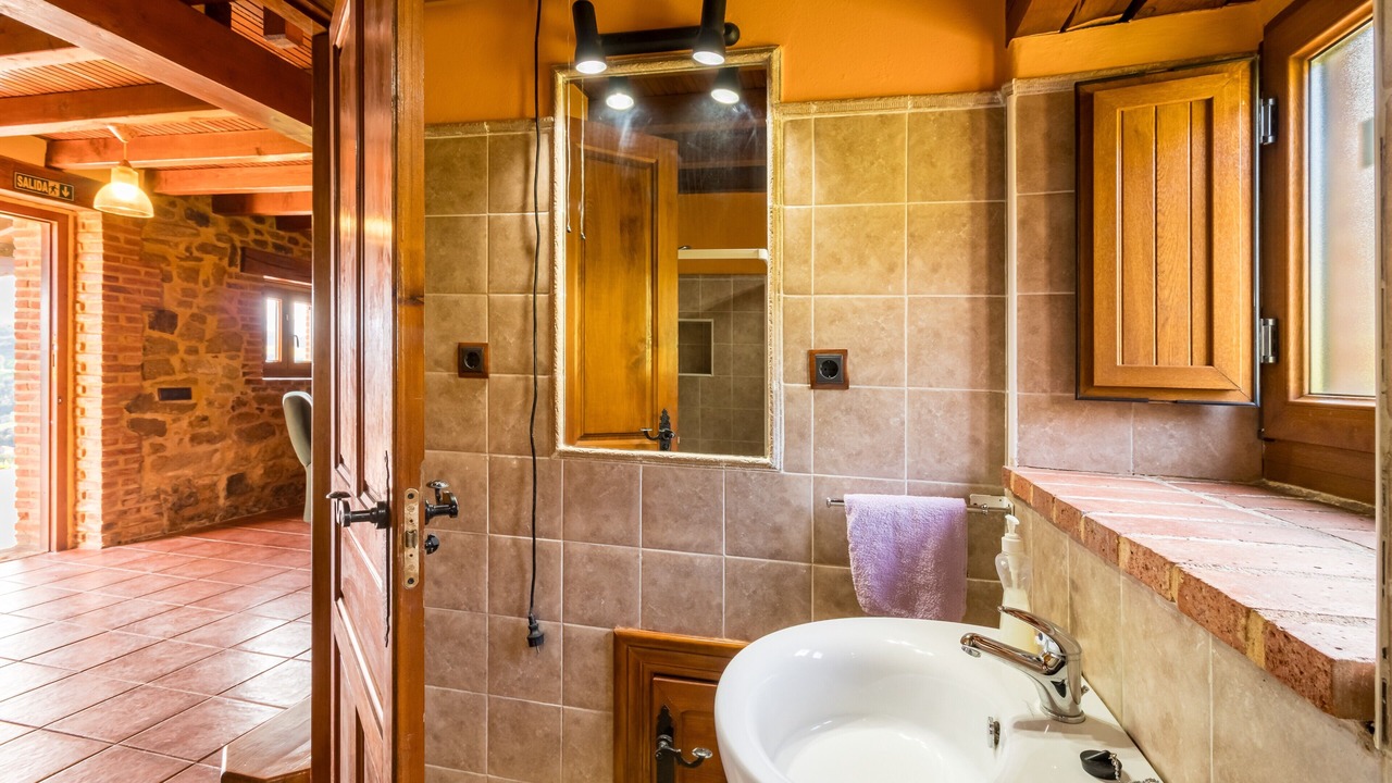 Photo of Bathroom in Barcena de Cicero