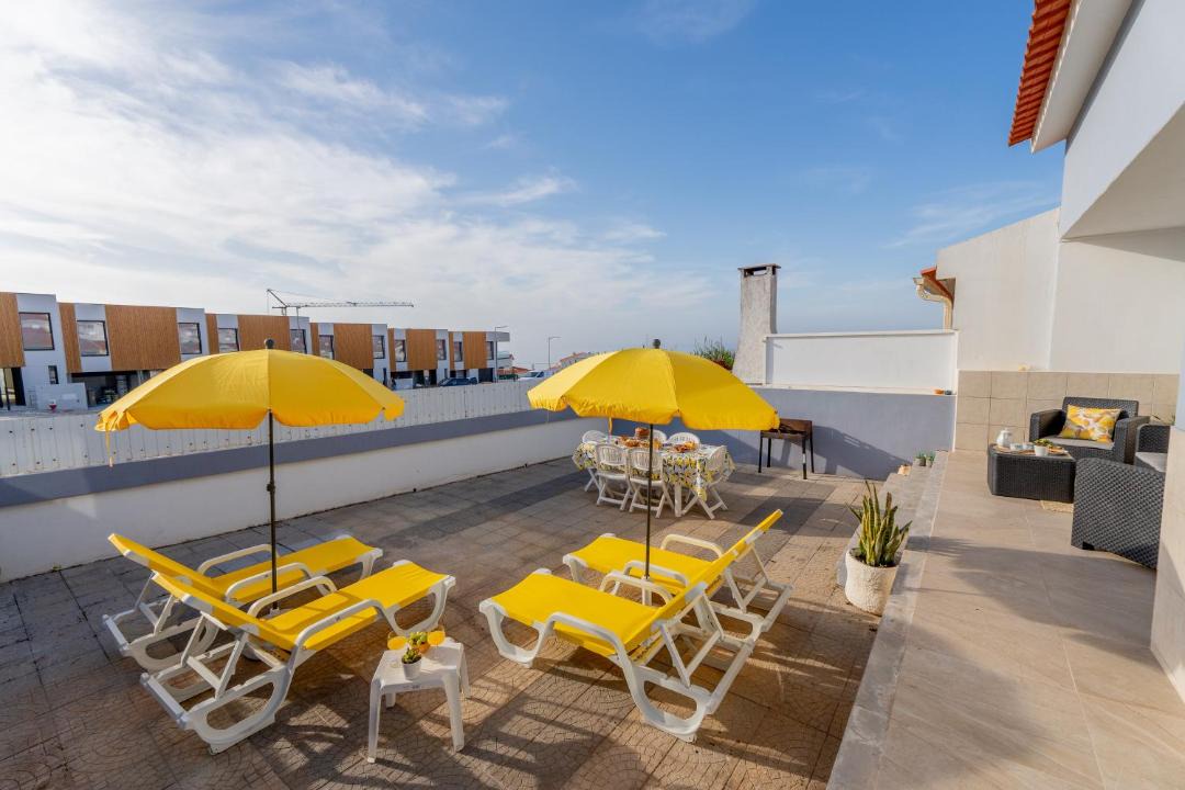 Photo of Patio Balcony in Praia de Santa Cruz