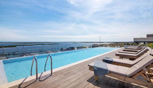 Two-Bedroom Deluxe Apartment with Ocean View