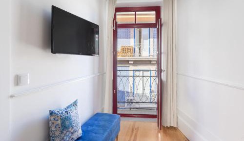 Mezzanine with Balcony - F