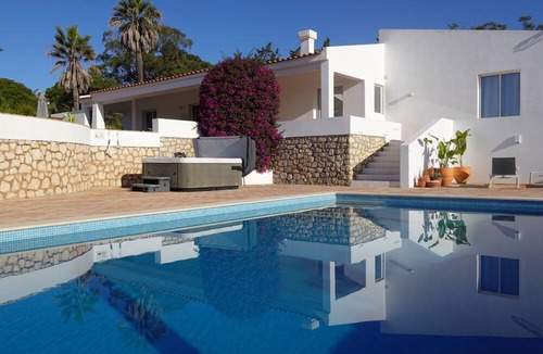 Albardeira Villa | Large private family design villa with direct access nature and 500m beach