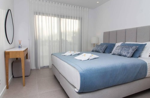 Olhos D'Agua Apartment | Panoramic N Apartment | Rooftop Pool & Sea View & BBQ