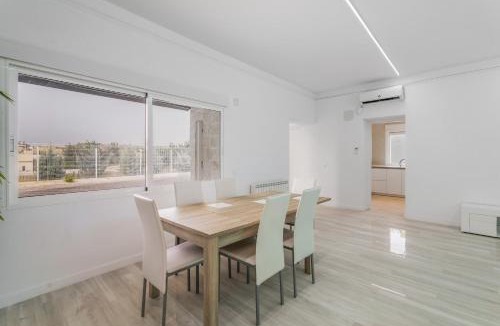 Alicante Villa | Bender House