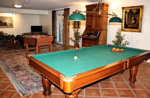 Santa Luzia Villa | Magnificent Funchal Villa Villa Luzia 5 Bedrooms Sea & City Views