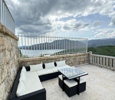Montalegre House | Casa do Beija
