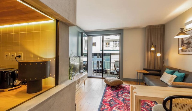 Apartment Adao - One Bedroom Villa, Sleeps 3 in Porto