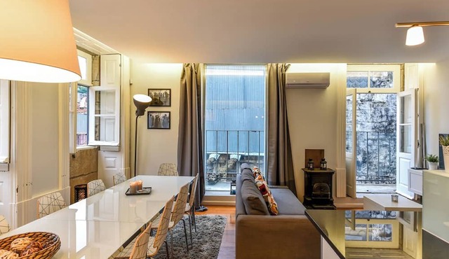 Apartment Tomas - Four Bedroom Villa, Sleeps 10 in Porto
