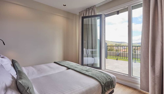 Apartamentos Silken Fontibre Iberia Spa in Enmedio