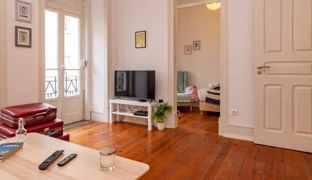 Spacious 3BR in Anjos I by LovelyStay in Lisboa