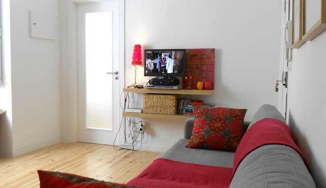 Bright and Beautiful Apartment in Sunny Lisbon's Historic Centre - Alfama in Lisbon