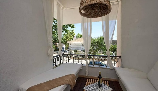 Central Oasis Apartment by Portugal Portfolio in Cascais