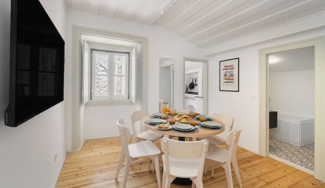 Lisbon's Heartbeat: Your Premier Airbnb 4Explorers in Lisboa