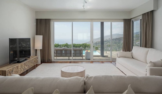 Vila Venusta – Tranquility and Views, in Calheta in Arco da Calheta