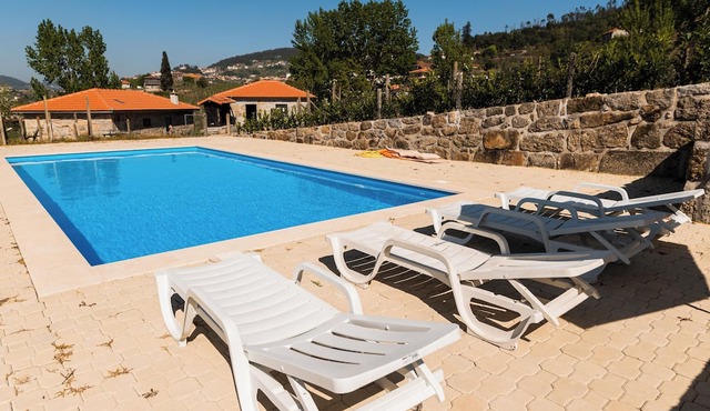 Homerez - Charming House in Fornos + Shared Pool in Fornos