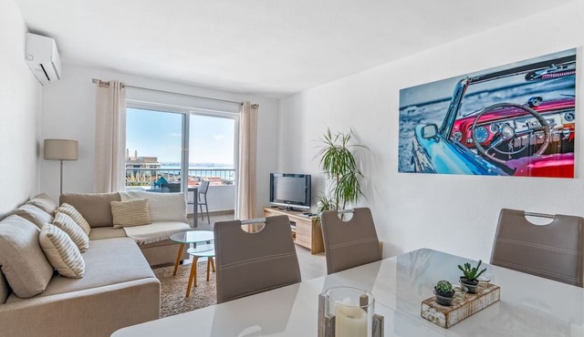 Apartment 'Beach Front Sea View Punta Prima' with Sea View, Wi-Fi and Air Conditioning in Torrevieja