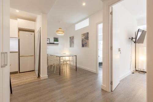 Barça Stadium - Modern 4 bedroom apartment in Hospitalet de Llobregat