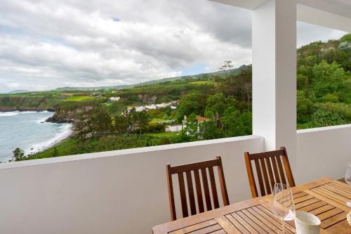 Beach House - Mountain And Ocean in Ribeira Grande