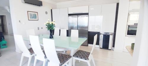 Casa do Mar - Luxurious Villa with Swim Spa & sea view in Lagos