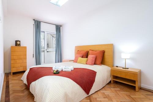 Host Wise - Spacious Fresh Flat w Terrace - Near Sea in Espinho