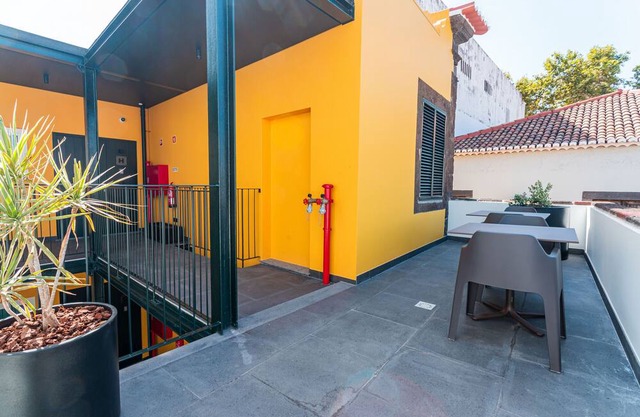 FLH Viola Market Flat IV in Funchal